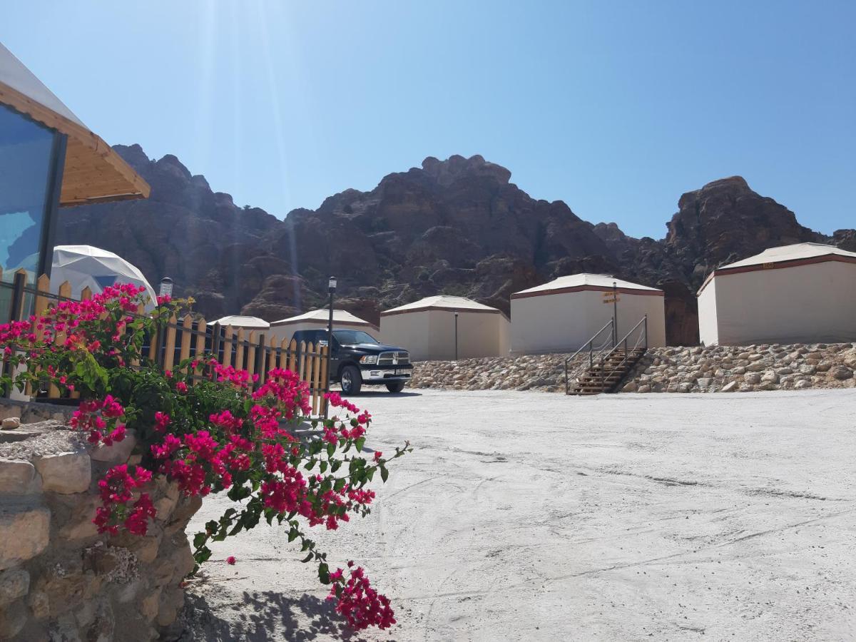 The Rock Camp Petra Hotell Wadi Musa Eksteriør bilde