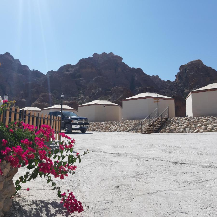 The Rock Camp Petra Hotell Wadi Musa Eksteriør bilde